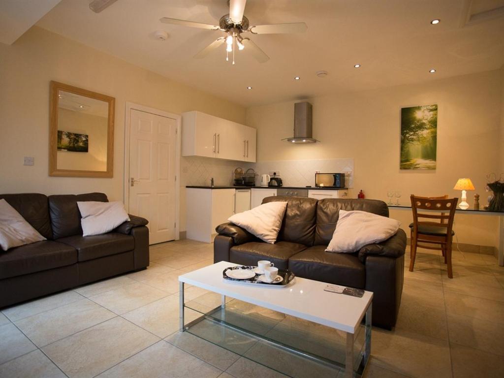 Treetops Cottages & Spa Grimsby Ngoại thất bức ảnh