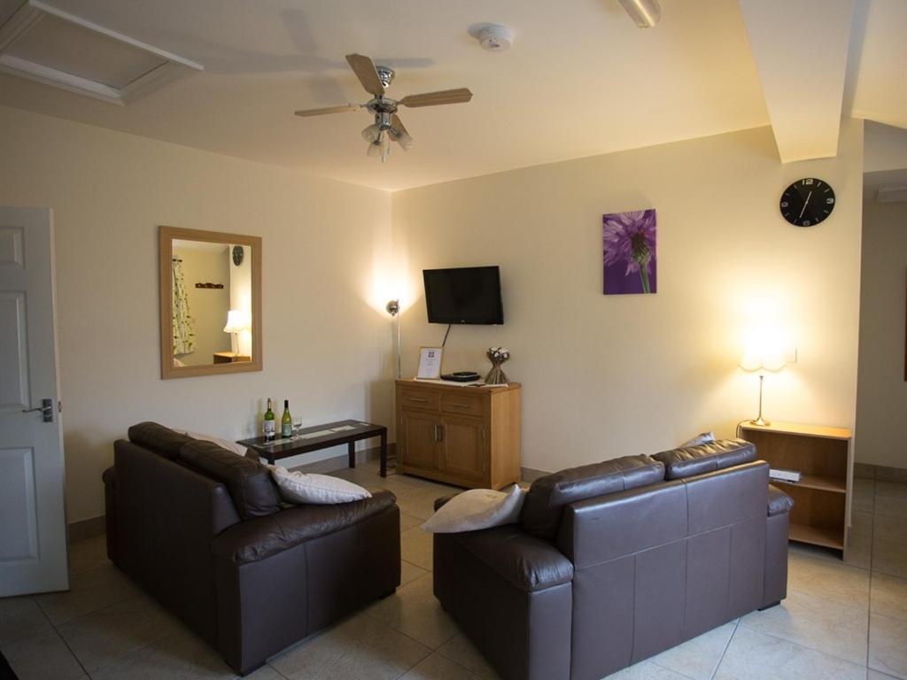 Treetops Cottages & Spa Grimsby Ngoại thất bức ảnh
