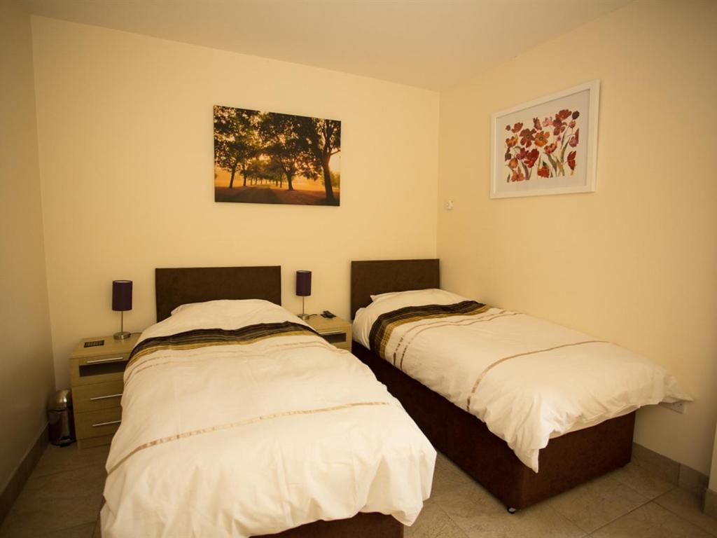 Treetops Cottages & Spa Grimsby Ngoại thất bức ảnh